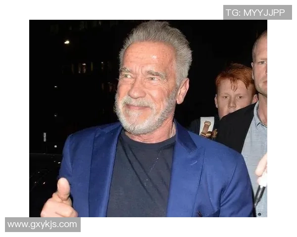 足球明星白色长发的魅力与风格探秘,如何引领时尚潮流与球场风范